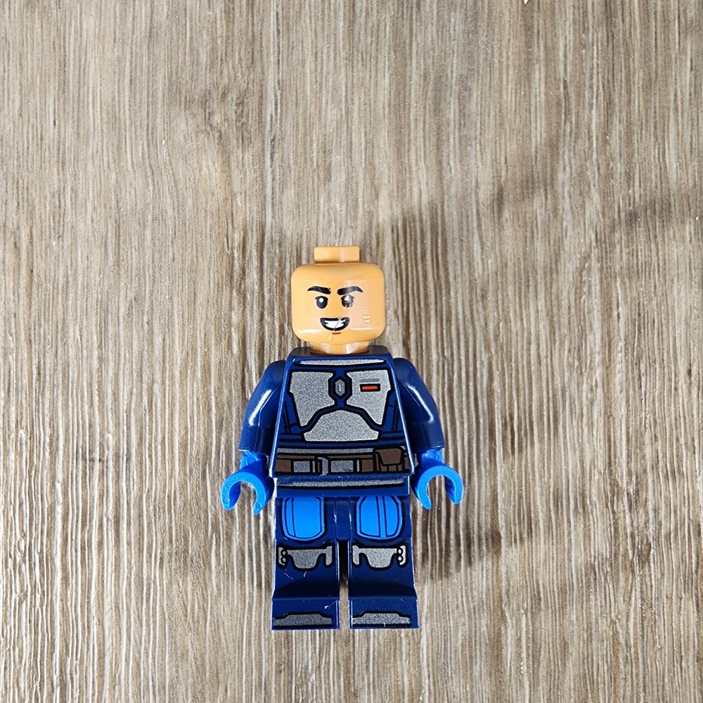 LEGO Star Wars Mandalorian Fleet Commander sw1255 Blue Helmet Armor Minifigure - Picture 2 of 6